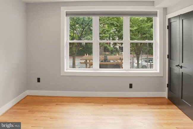 Building Photo - 1643 New Jersey Ave NW