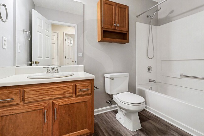 Building Photo - 3BR/2BA on Full Basement in Jonesboro