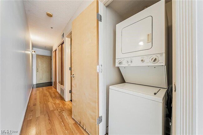 Building Photo - 2222 Detroit Ave