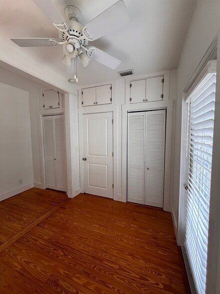 Building Photo - 216 S Edison Ave