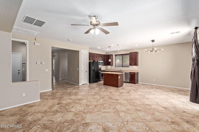 Building Photo - 15465 W Glenrosa Ave