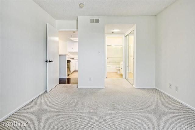 Building Photo - 2 br, 2 bath Condo - 64 N Mar Vista Ave