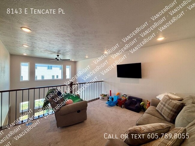 Building Photo - 8143 E Tencate Pl