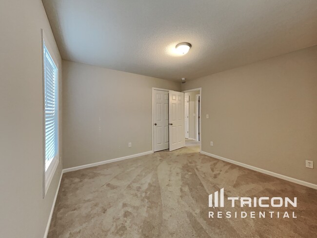 Building Photo - 225 Joes Ct