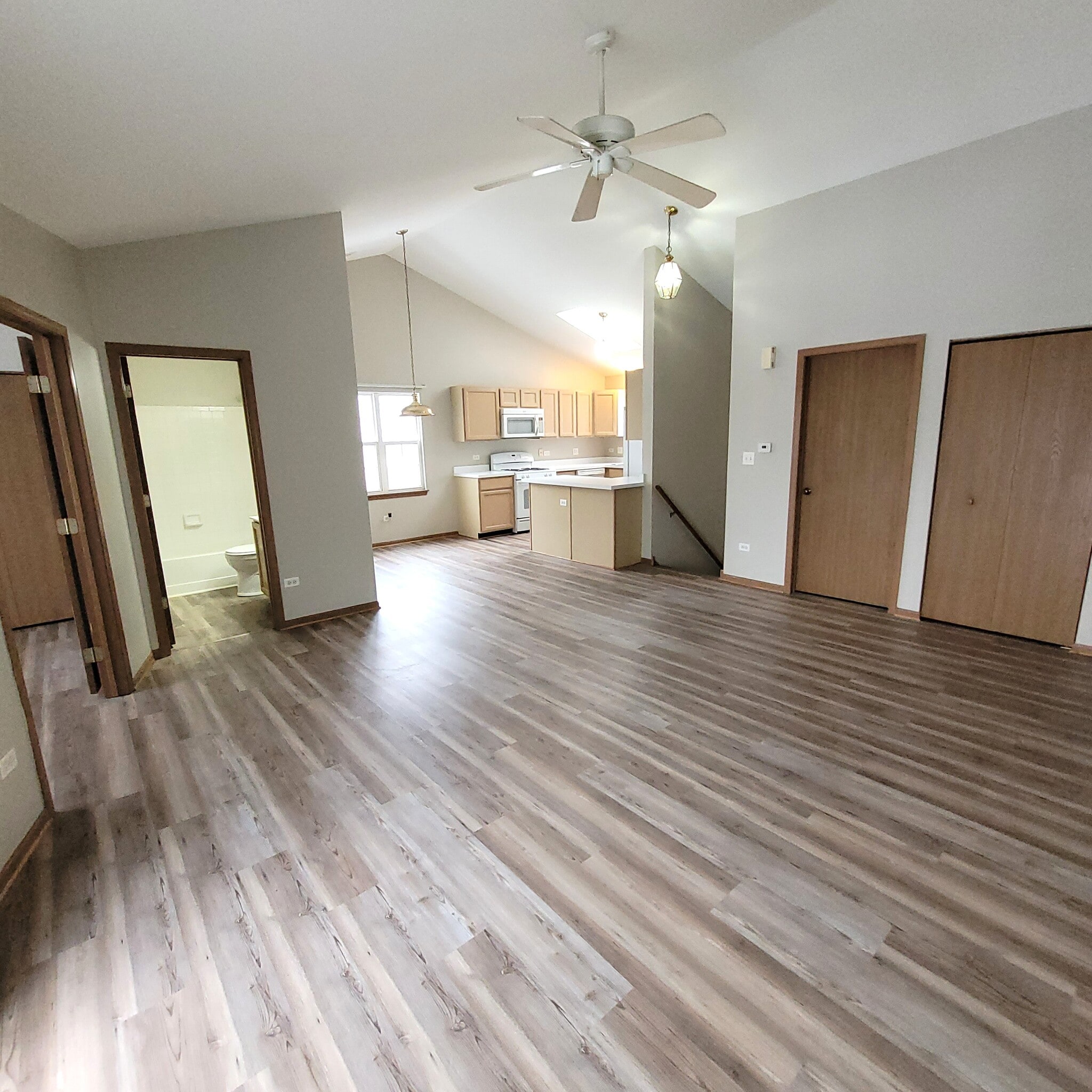 Building Photo - 1934 Heron Ave