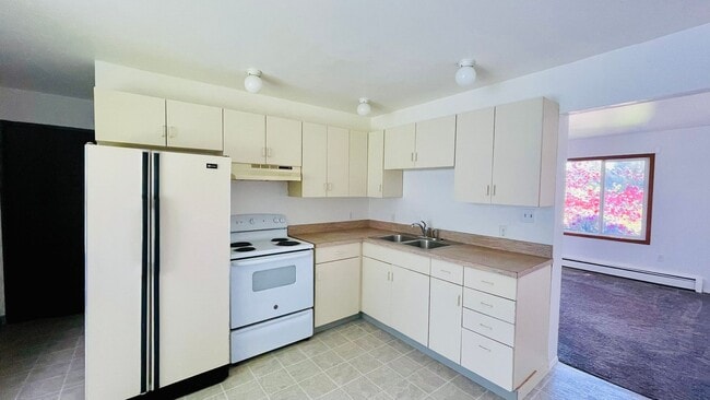 Building Photo - 1113 Larch St
