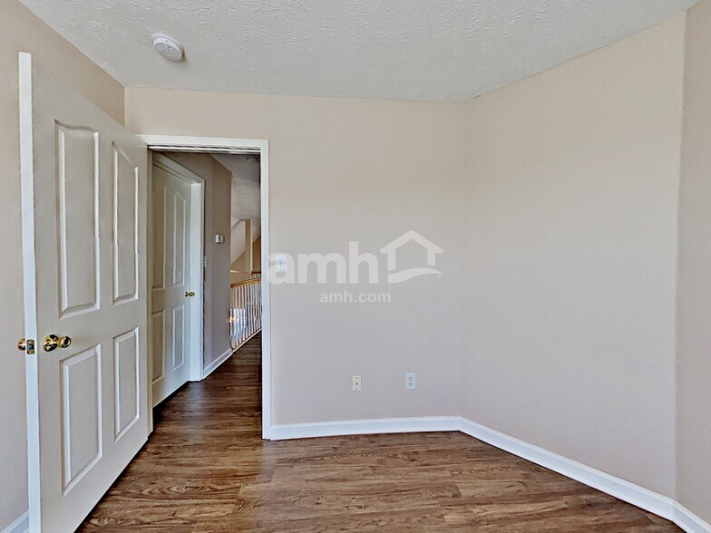 Building Photo - 1150 Rock Ledge Pass