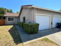 Building Photo - Ready Now! Come Tour Your New 3 Bedroom 2 ...