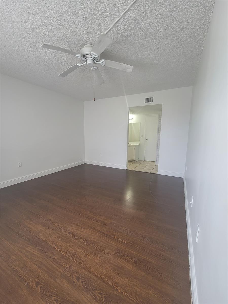 Building Photo - 4374 NW 9th Ave