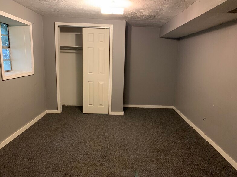 Building Photo - 3201 Catskill Ct