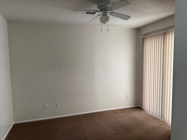Building Photo - 3095 Shoshone Plz