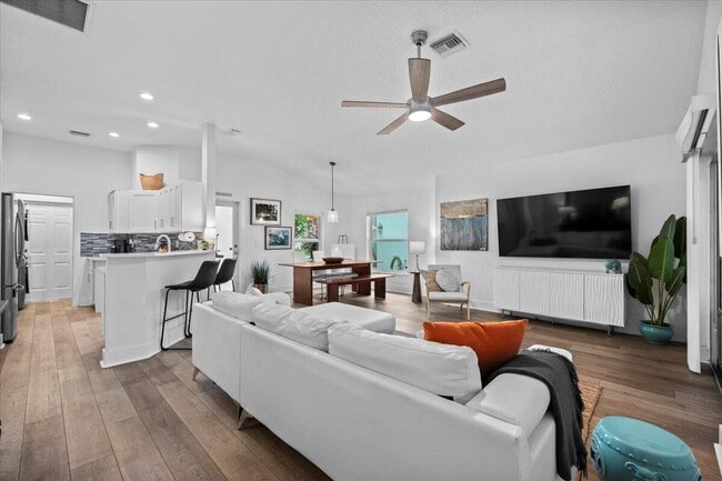 Building Photo - 105 Pennock Landing Cir