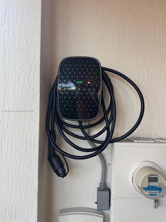 Building Photo - 4259 SW 164th Ct