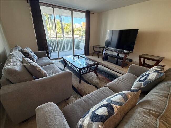 Building Photo - 2801 NE 183rd St