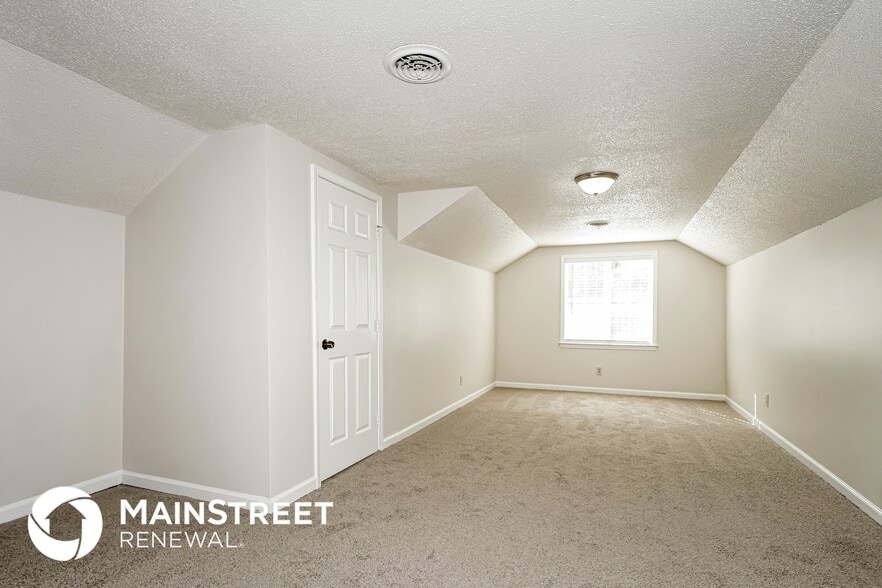 Building Photo - 2947 Pangbourne Cove