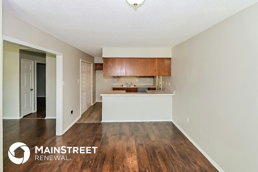 Building Photo - 10256 Palmer Dr