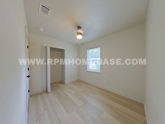 Building Photo - 506 Forrest Ct