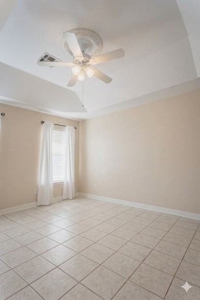 Building Photo - 5427 Denmans Loop