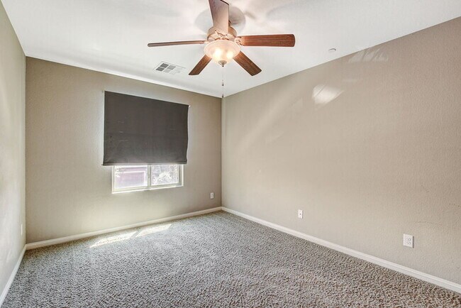 Building Photo - 1442 Brushback Ave