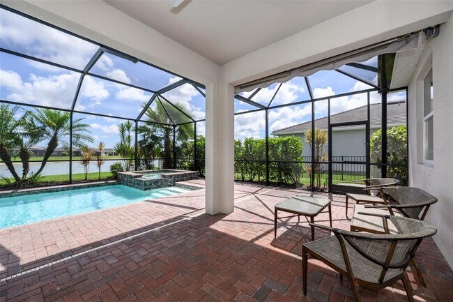 Building Photo - 15145 Spanish Point Dr