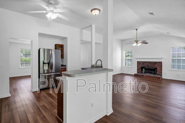 Building Photo - 212 Brookstone Way