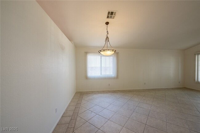 Building Photo - 682 Ladywood Ln