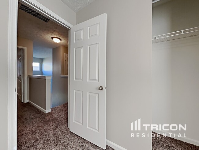 Building Photo - 644 Scotch Pine Dr
