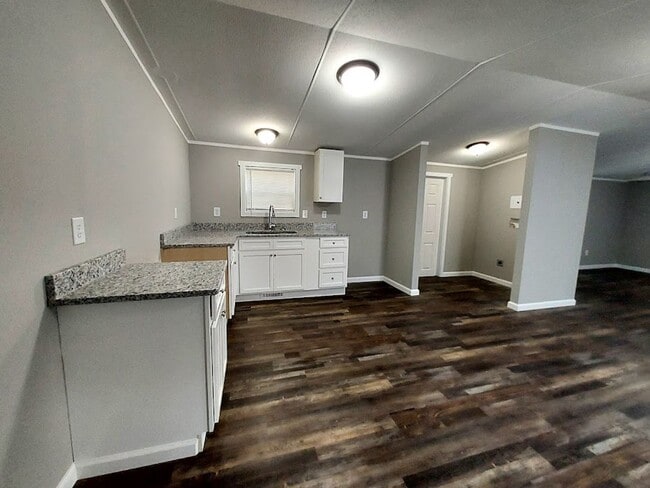 Building Photo - 3 Bedroom Mobile Home in West Pelzer