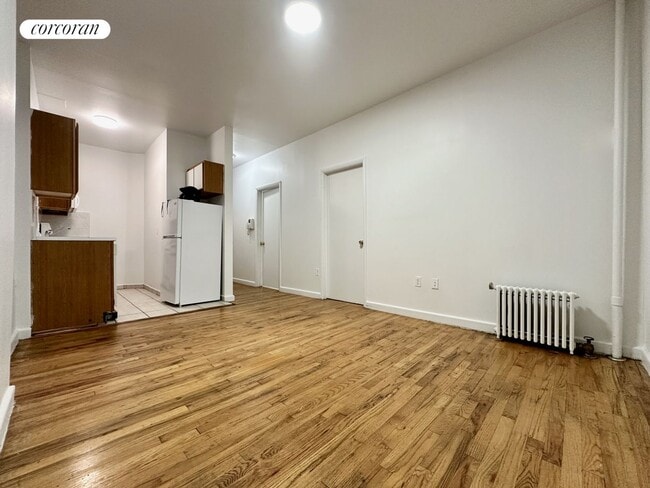 Building Photo - 206 St Nicholas Ave
