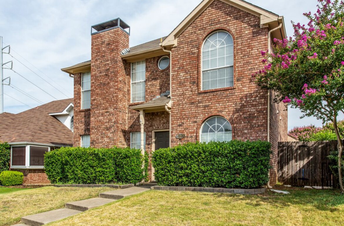 Building Photo - 807 Burr Oak Dr