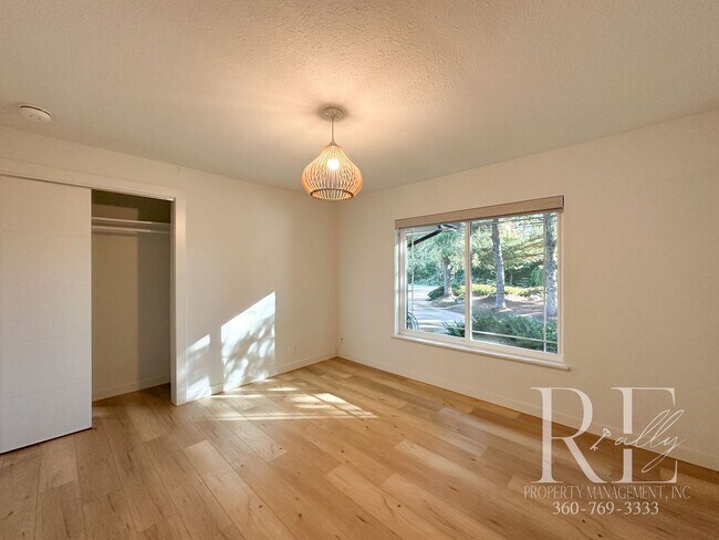 Building Photo - Mid-Century Modern Dream Home with Chef’s ...