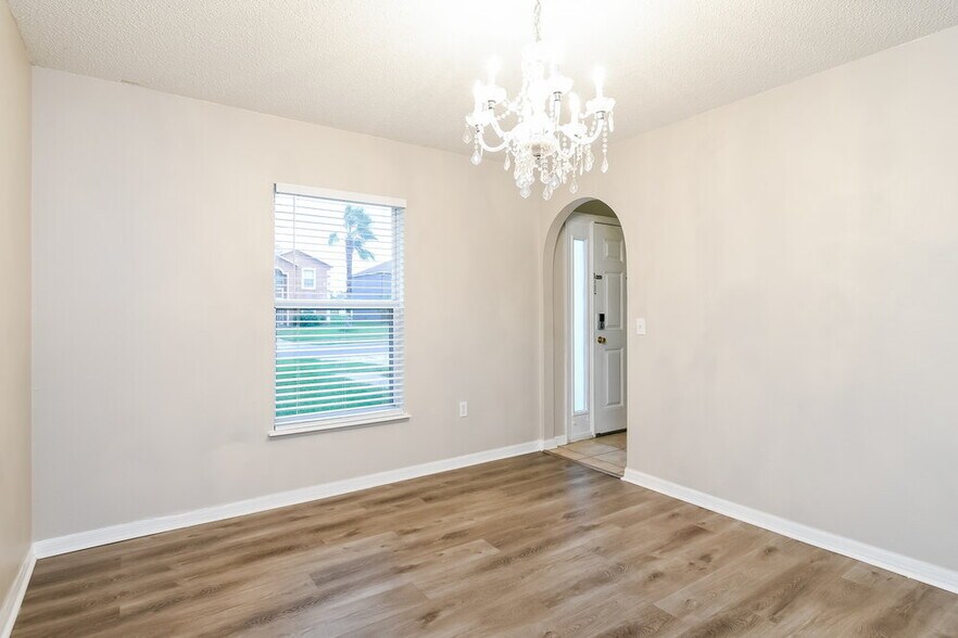 Building Photo - 5309 Sunset Canyon Dr