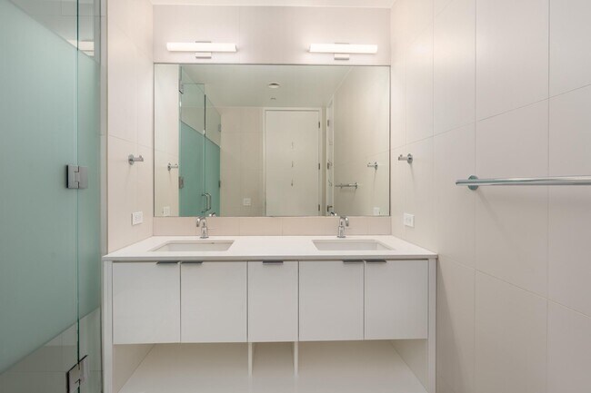 Building Photo - 1110 23rd St NW