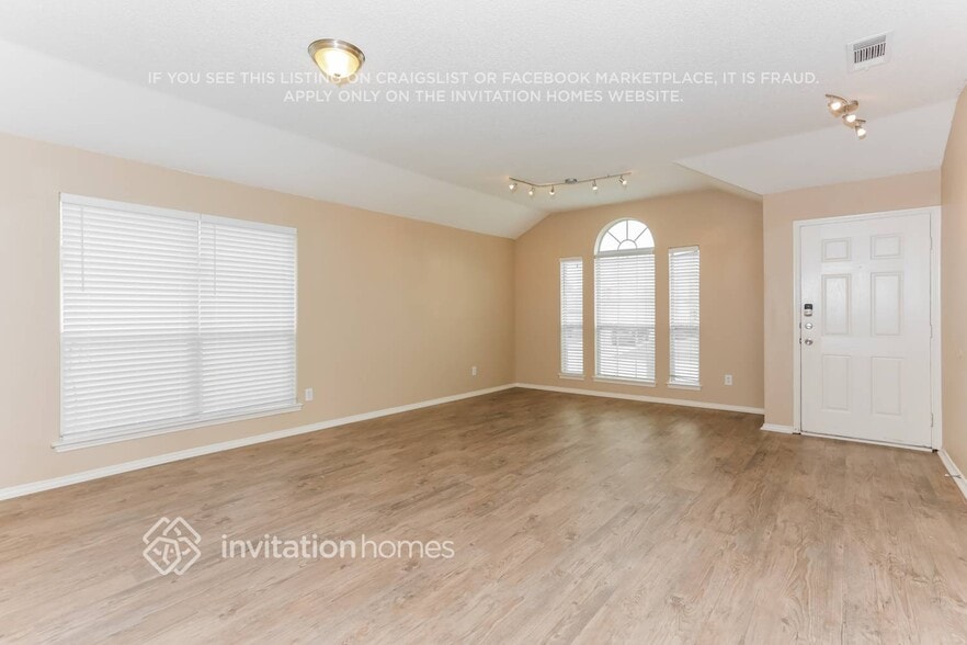 Building Photo - 614 St Eric Dr