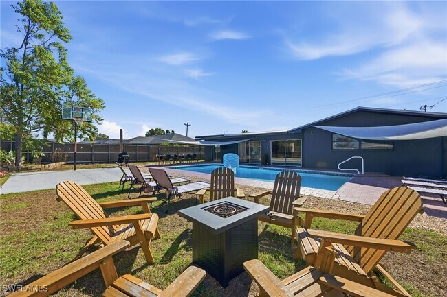 Building Photo - 4044 Country Club Blvd