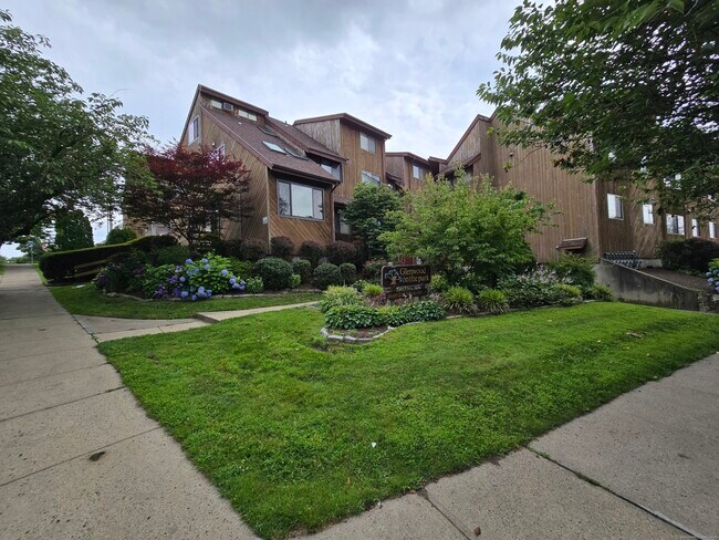 Building Photo - 112 Glenwood Ave