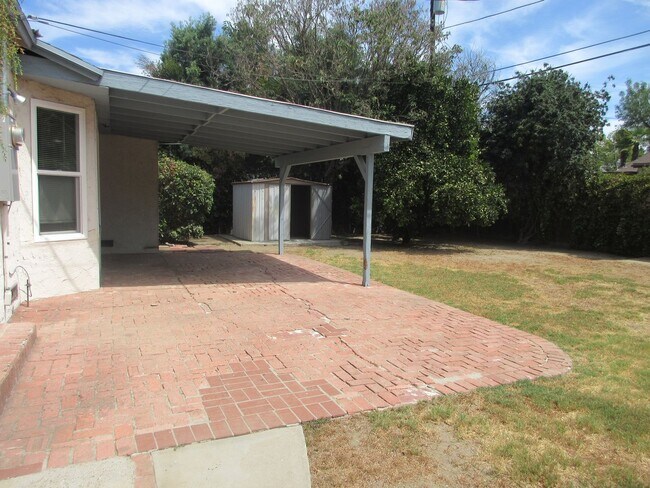 Building Photo - Reduced price on this lovely 3 bedroom Lake Balboa home on McLennan Avenue