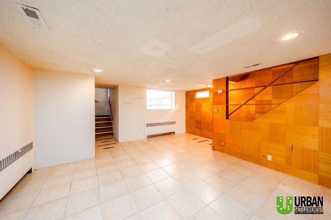 Building Photo - Classic South Hill Charmer for Rent – 3423 S Grant Blvd, Spokane, WA 99203