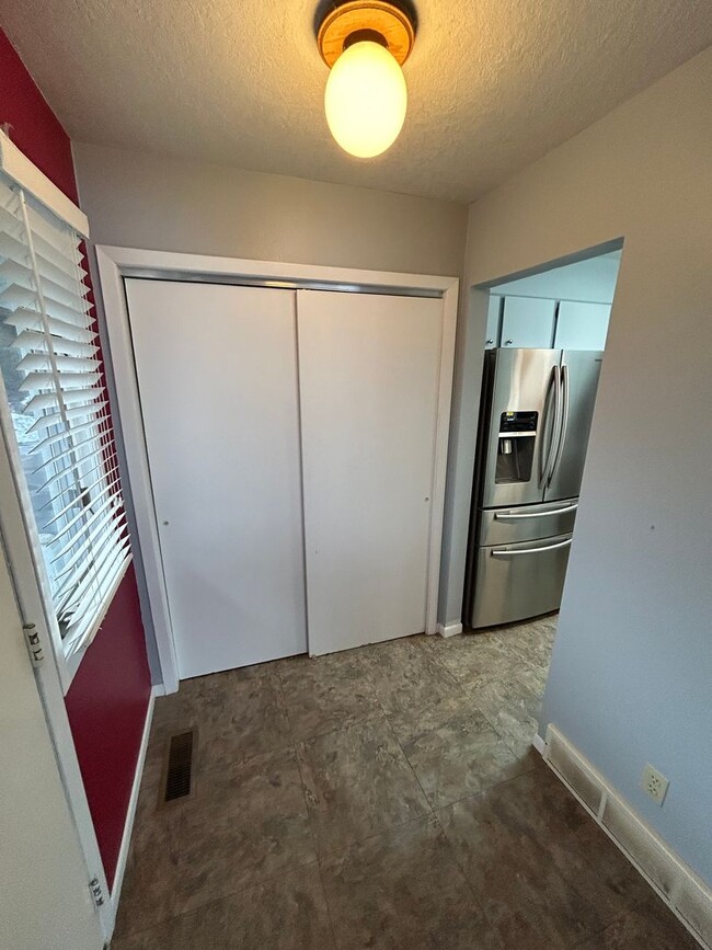 Building Photo - 180 Kookoosint Trail