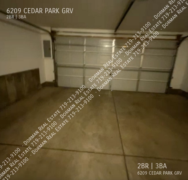 Building Photo - Townhome Mountain Views & AC