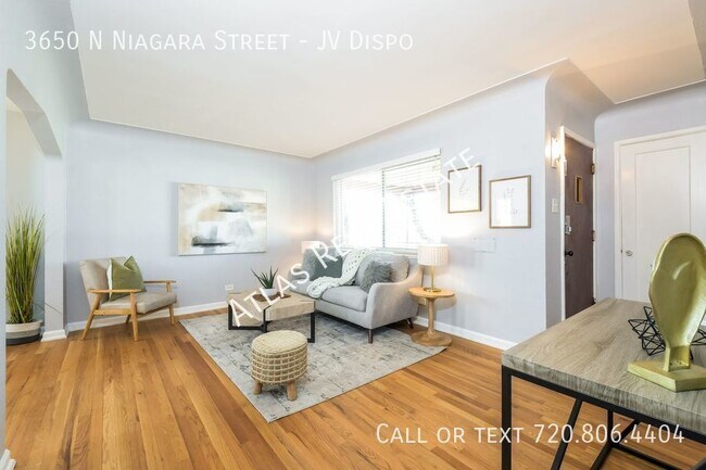 Building Photo - Desirable 4 bed /2 bath home in the middle...