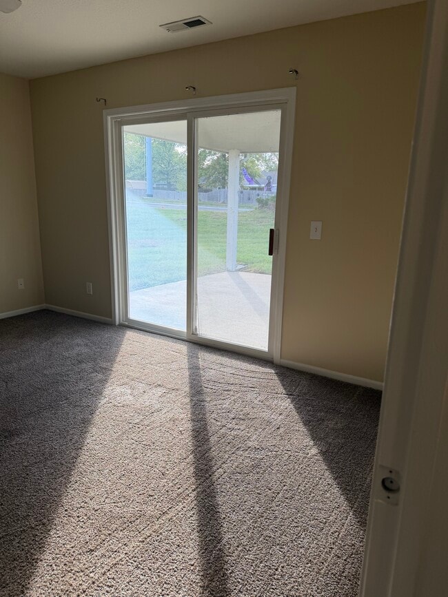 Building Photo - 2303 E 27th Terrace