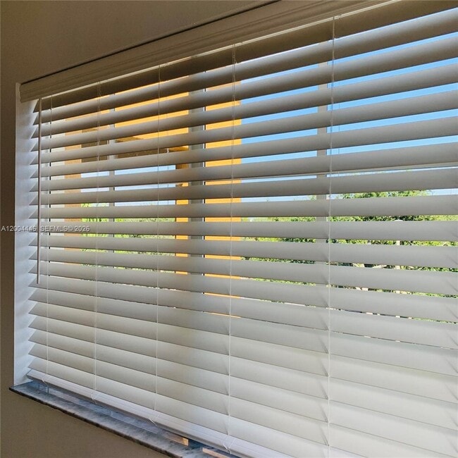 Building Photo - 2200 E Preserve Way