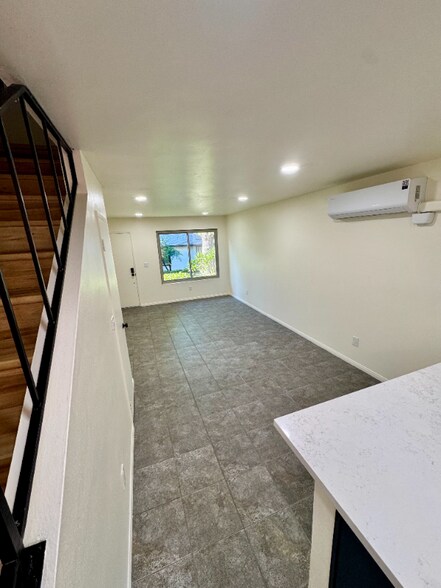 Building Photo - 6624 Bell Bluff Ave