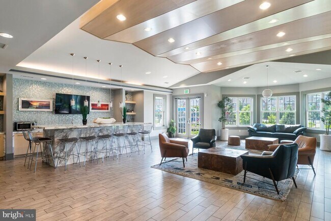 Building Photo - 616 Warbler Walk