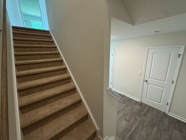 Building Photo - NEW 3-Bed Home with Open Layout & Garage