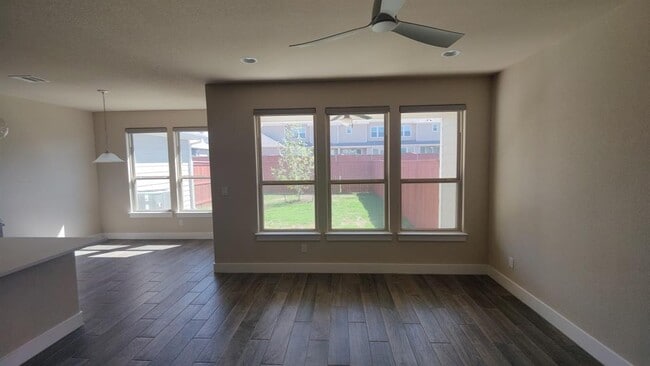 Building Photo - 335 Madison Oaks Ave