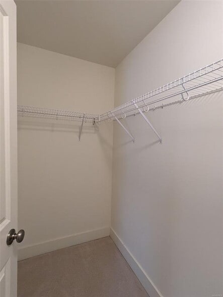 Building Photo - 3418 Lockwood Pl