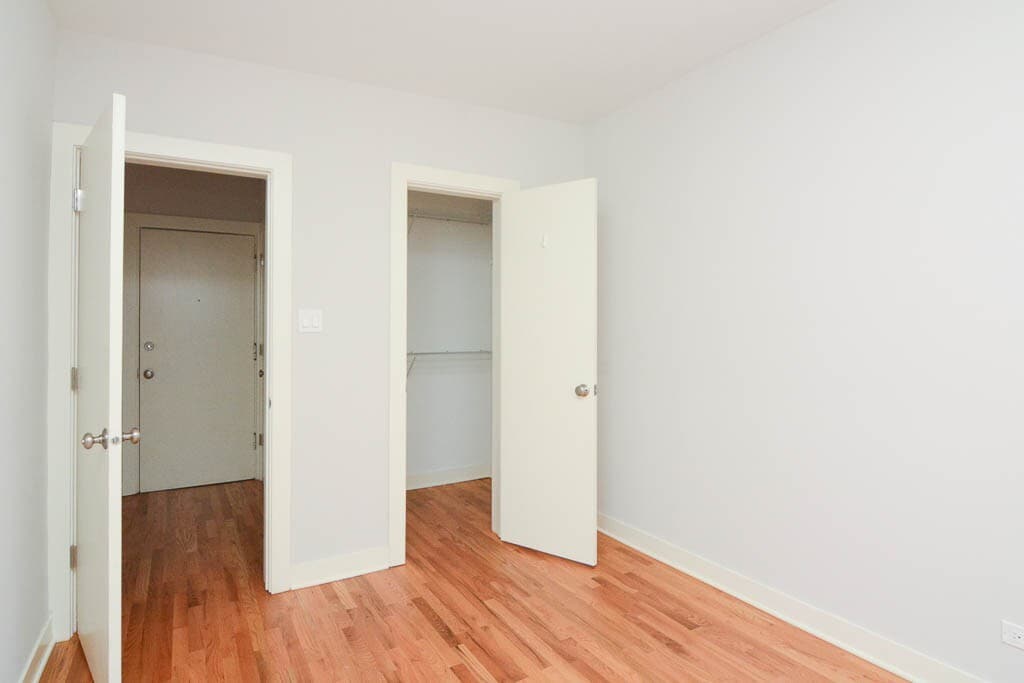 Building Photo - 2425 N Kedzie Blvd