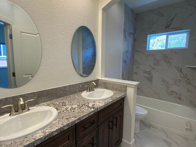 Building Photo - Built 2023 NW Reno 3 Bedroom House - Downs...